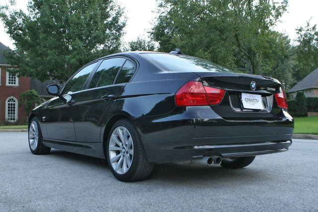2011 BMW 3 Series 328i xDrive Sedan - 10796108 - 6