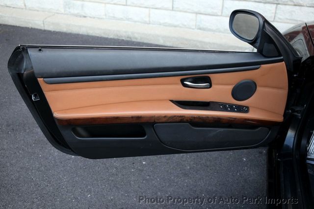 2011 BMW 3 Series 335i - 22433073 - 43