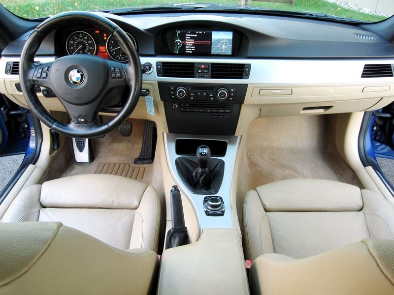 2011 BMW 3 Series 335i - 21656898 - 16