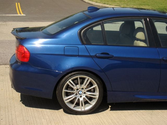 2011 BMW 3 Series 335i - 23034911 - 10