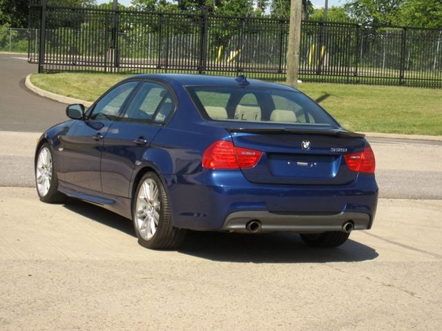 2011 BMW 3 Series 335i - 23034911 - 12