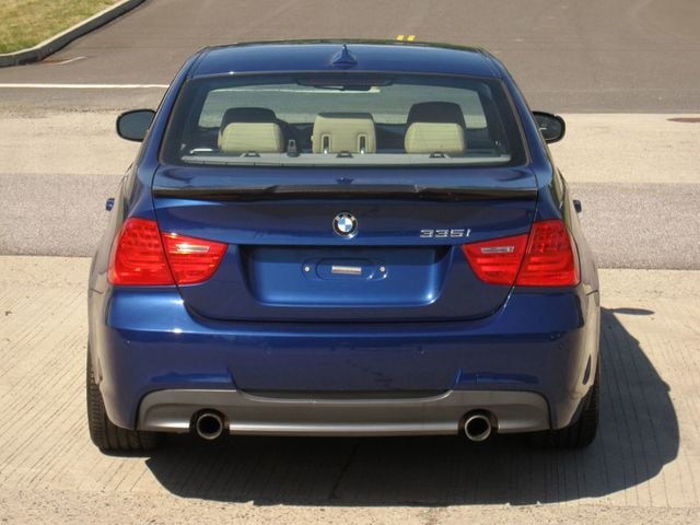 2011 BMW 3 Series 335i - 23034911 - 13