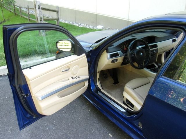 2011 BMW 3 Series 335i - 23034911 - 16