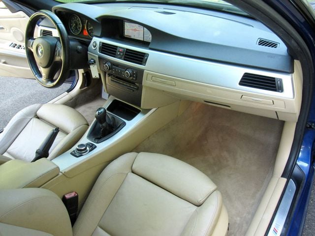 2011 BMW 3 Series 335i - 23034911 - 24