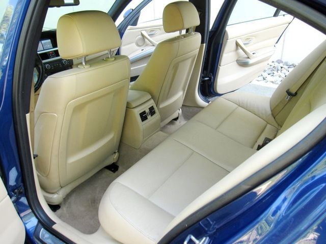 2011 BMW 3 Series 335i - 23034911 - 28
