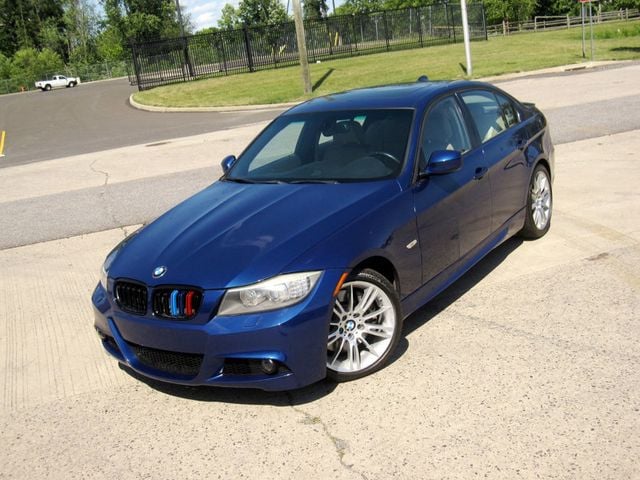 2011 BMW 3 Series 335i - 23034911 - 3