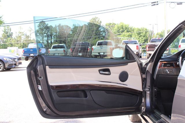 2011 BMW 3 Series 335i - 23036496 - 10