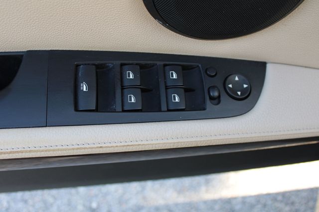 2011 BMW 3 Series 335i - 23036496 - 20