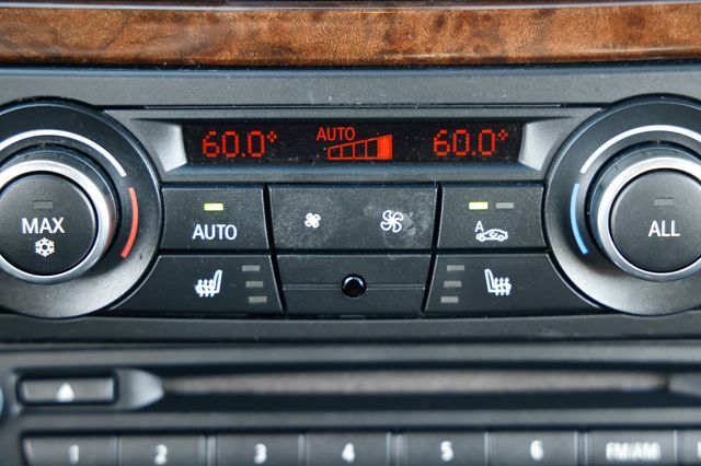 2011 BMW 3 Series 335i - 22955320 - 35