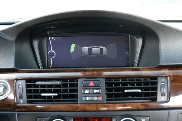 2011 BMW 3 Series 335i - 22955320 - 36