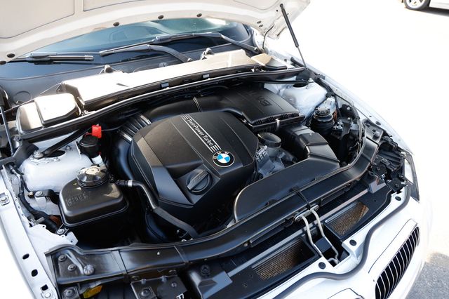 2011 BMW 3 Series 335i - 22955320 - 46