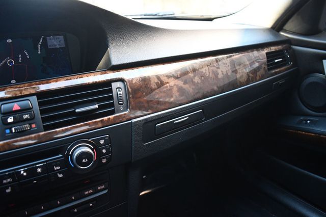 2011 BMW 3 Series 335i xDrive - 22976515 - 23