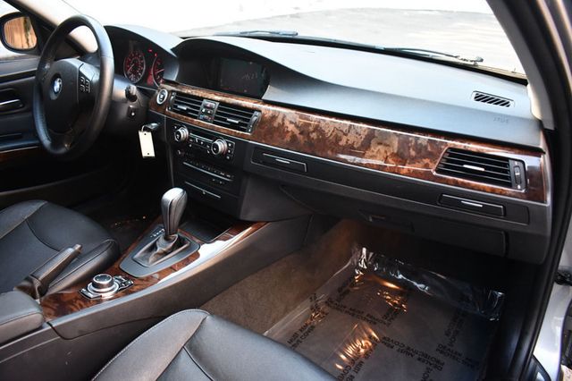 2011 BMW 3 Series 335i xDrive - 22976515 - 27