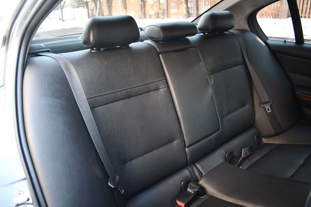 2011 BMW 3 Series 335i xDrive - 22976515 - 29