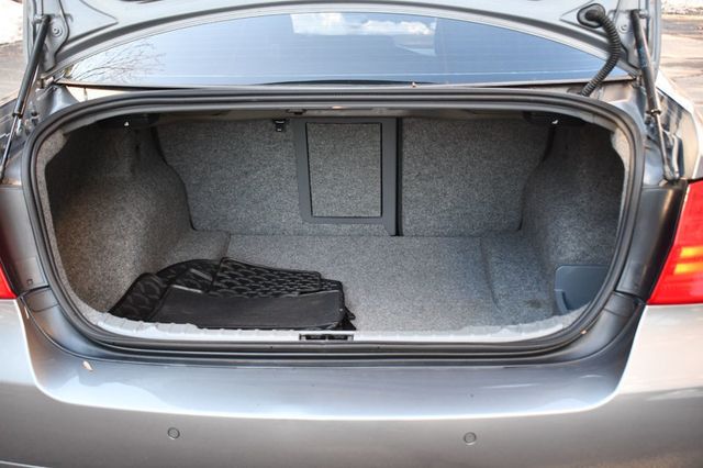 2011 BMW 3 Series 335i xDrive - 22976515 - 6