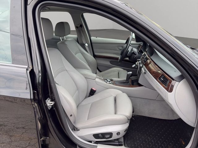 2011 BMW 3 Series 335i xDrive - 23016178 - 20