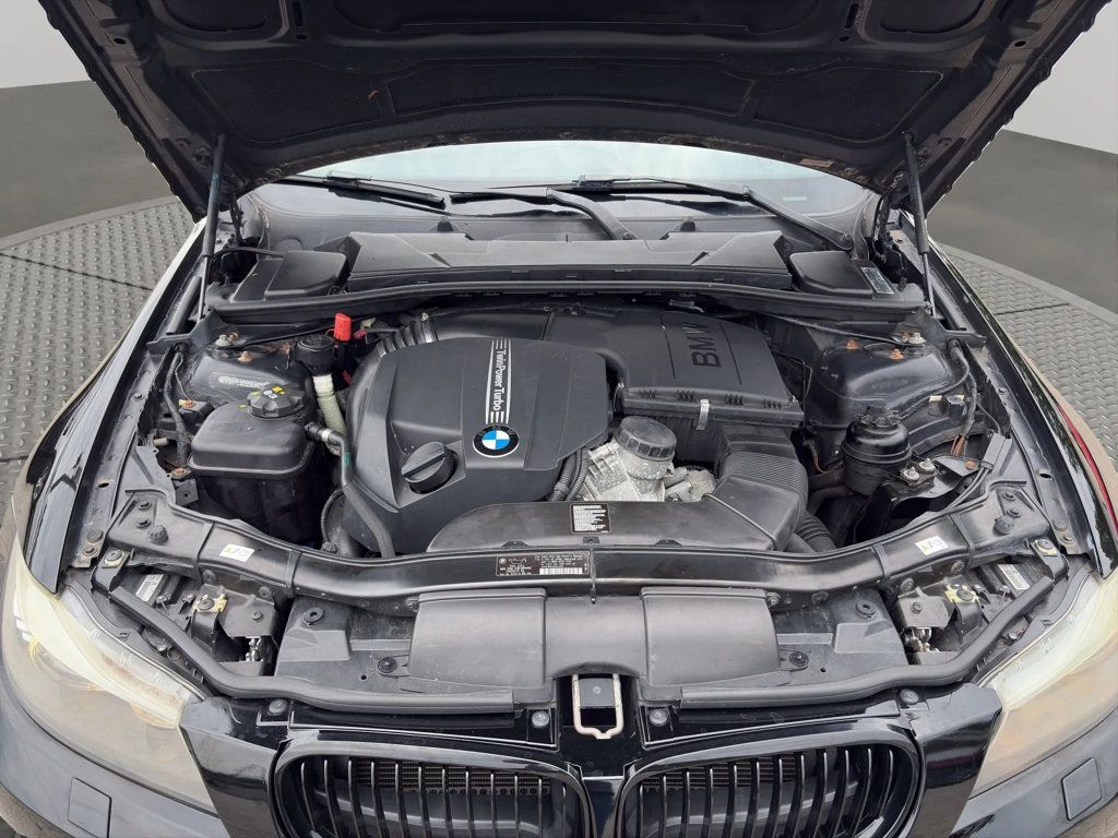 2011 BMW 3 Series 335i xDrive - 23016178 - 27
