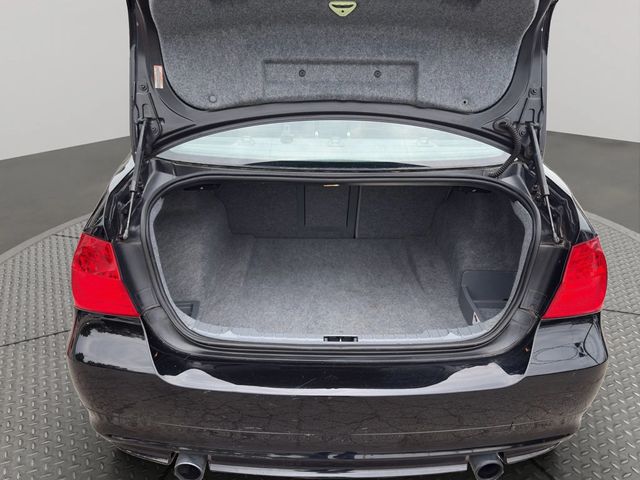 2011 BMW 3 Series 335i xDrive - 23016178 - 28