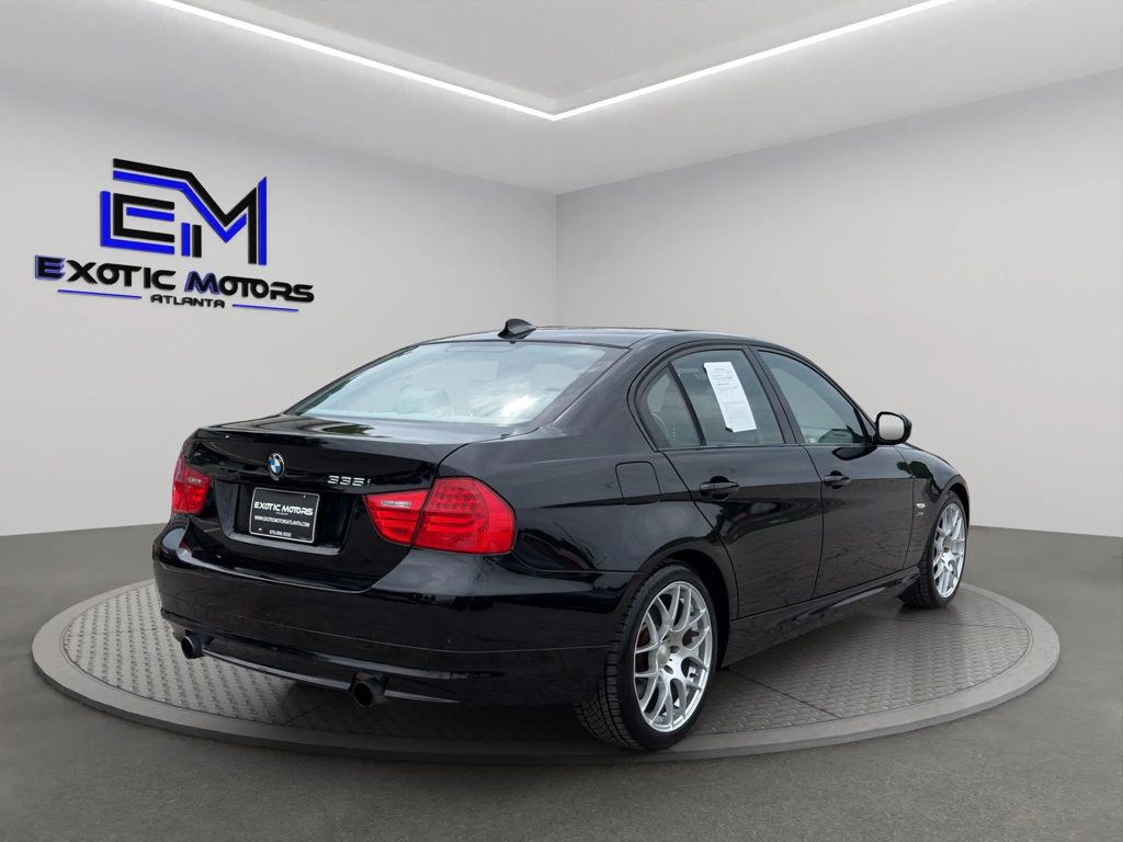 2011 BMW 3 Series 335i xDrive - 23016178 - 4