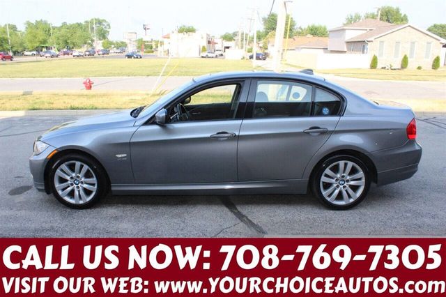 2011 BMW 3 Series 335i xDrive - 22632372 - 3