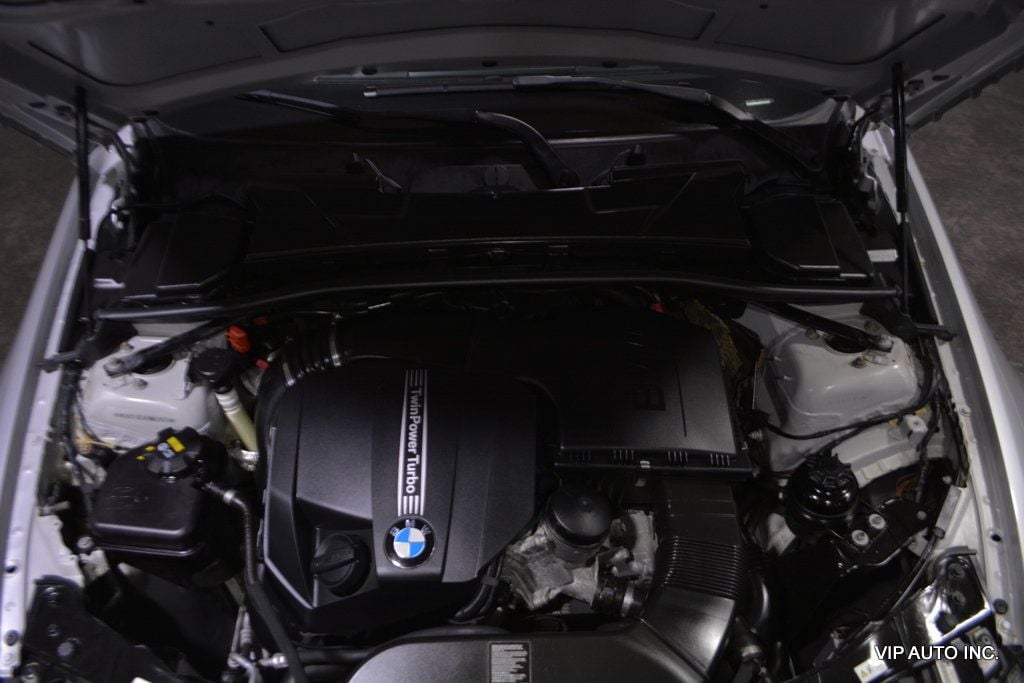 2011 BMW 3 Series 335i xDrive - 22385089 - 37