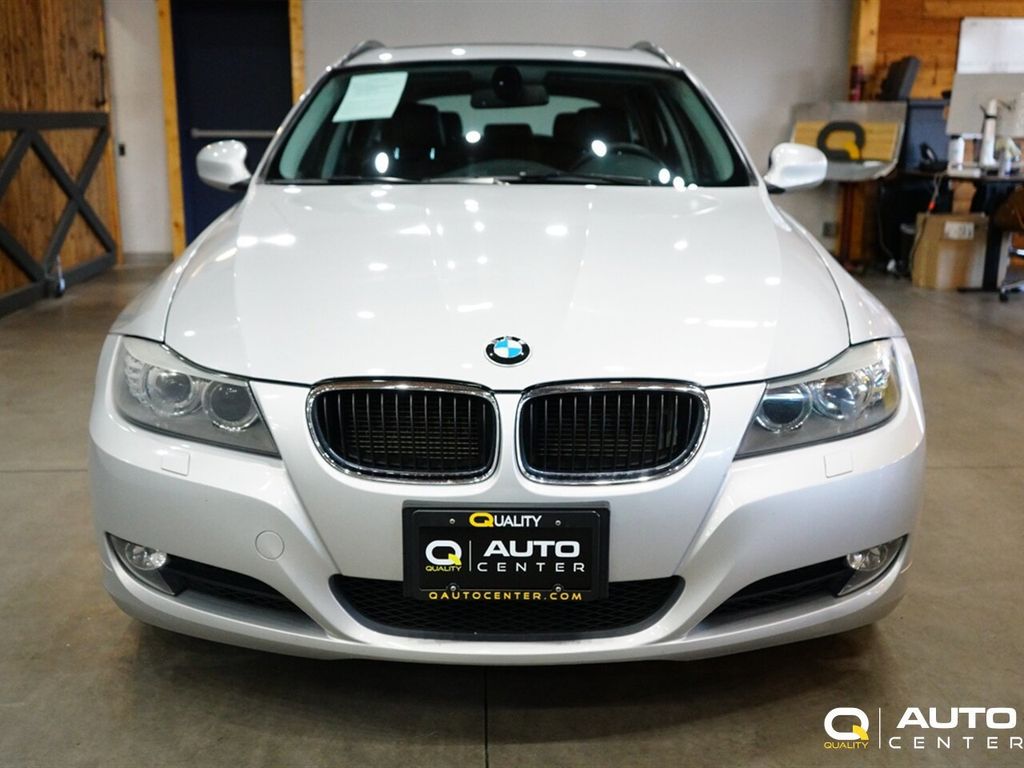 2011 BMW 3 Series Sports 328i xDrive - 22557278 - 1