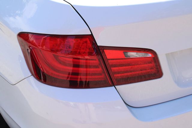 2011 BMW 5 Series 528i - 23067948 - 9