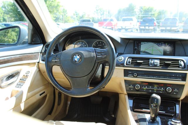 2011 BMW 5 Series 528i - 23067948 - 14