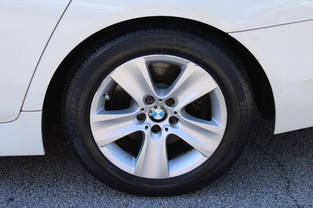 2011 BMW 5 Series 528i - 23067948 - 38