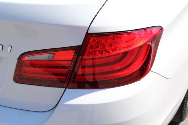 2011 BMW 5 Series 528i - 23067948 - 8