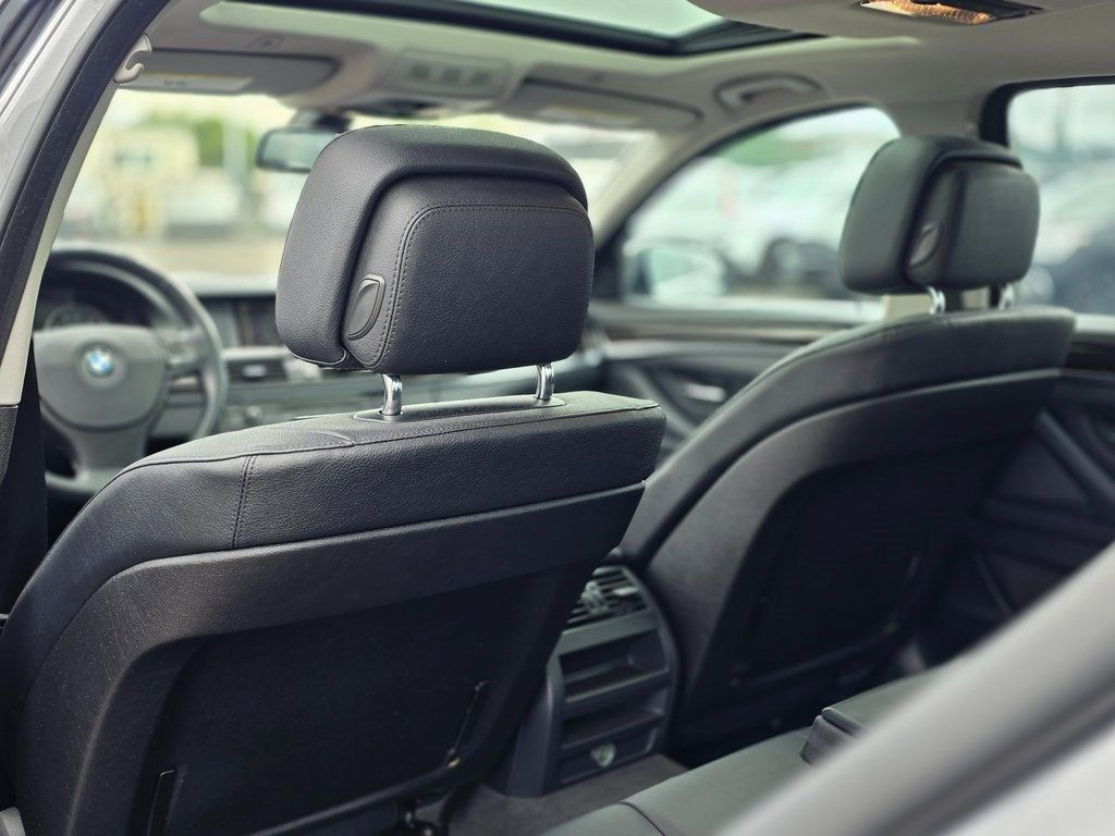 2011 BMW 5 Series 528i - 22968344 - 16