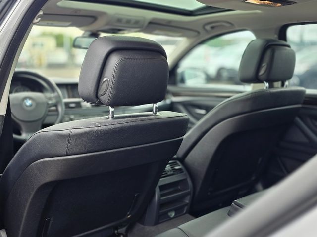 2011 BMW 5 Series 528i - 22968344 - 16