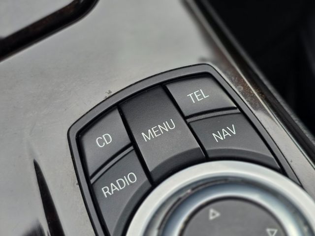 2011 BMW 5 Series 528i - 22968344 - 30