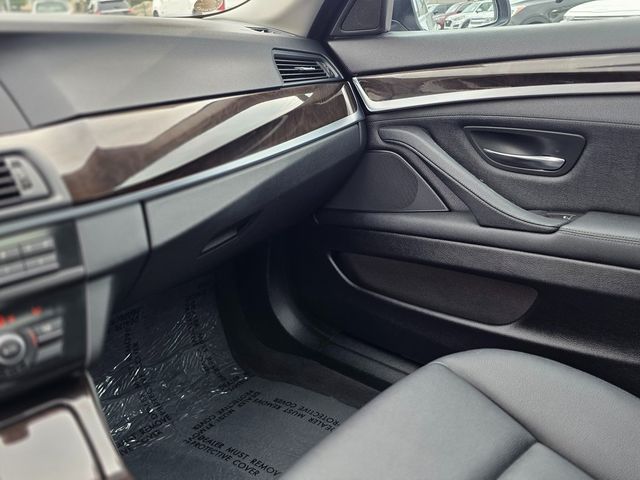 2011 BMW 5 Series 528i - 22968344 - 32