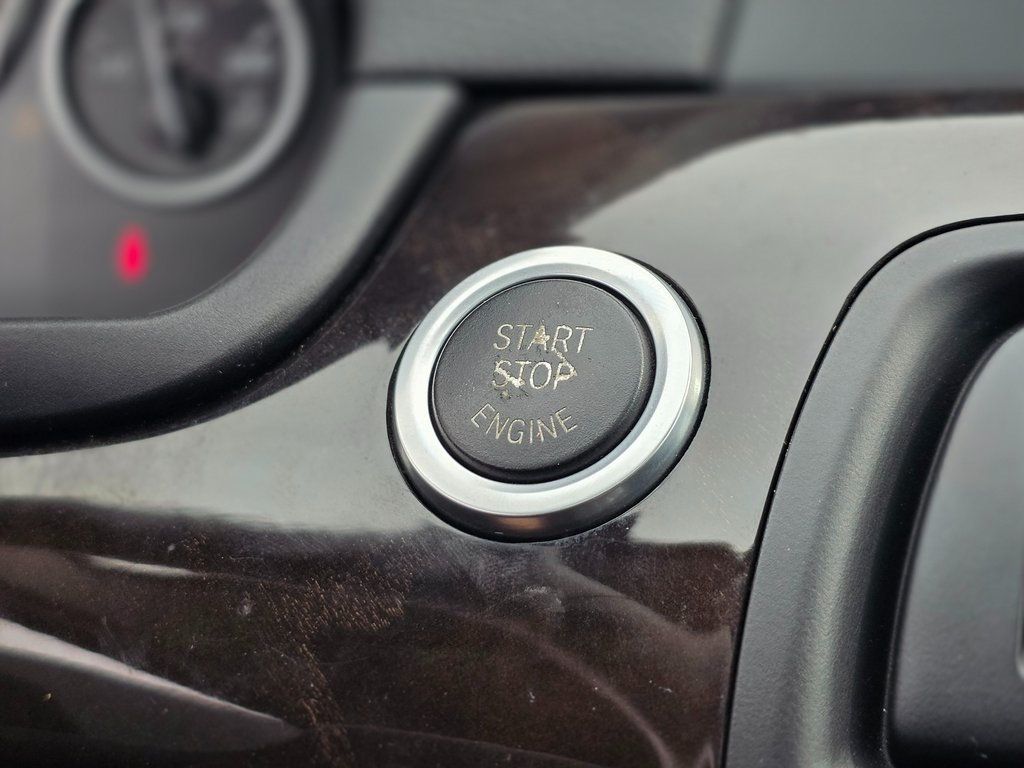 2011 BMW 5 Series 528i - 22968344 - 34