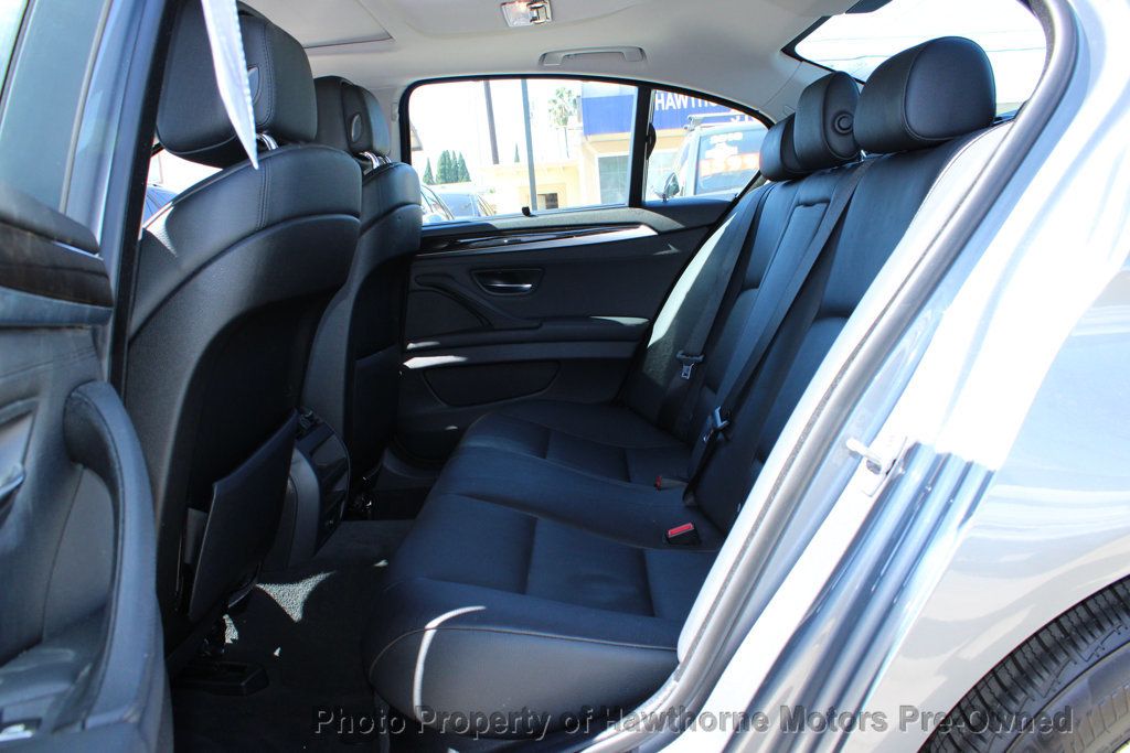 BMW 5 Series photo 10