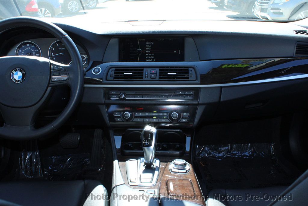 BMW 5 Series photo 13