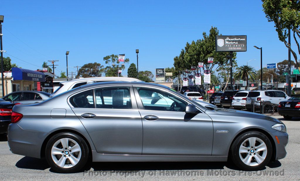 BMW 5 Series photo 7