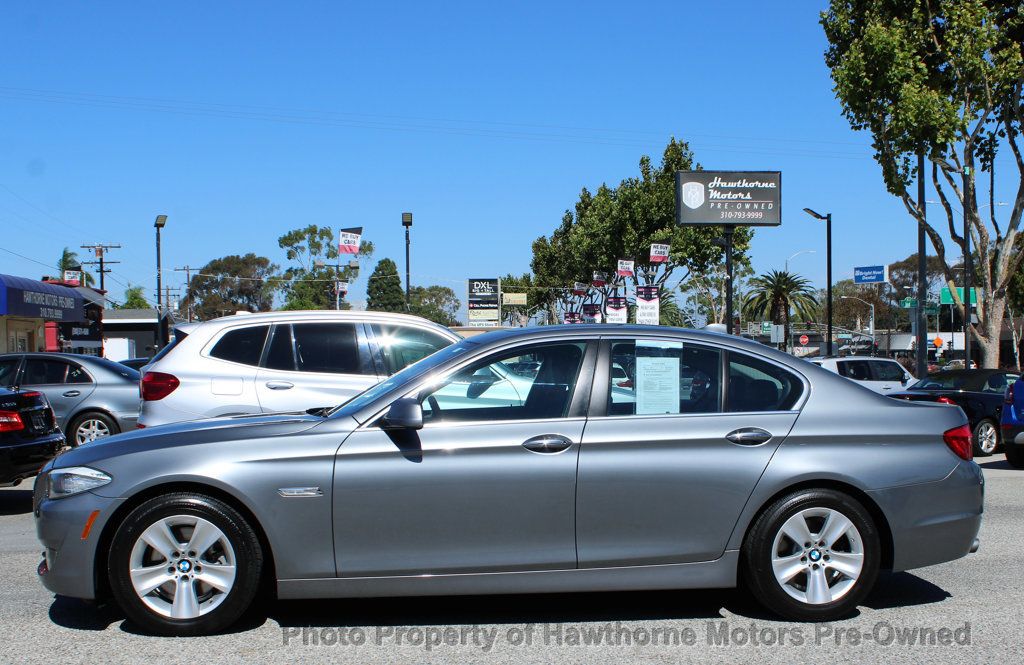 BMW 5 Series photo 8