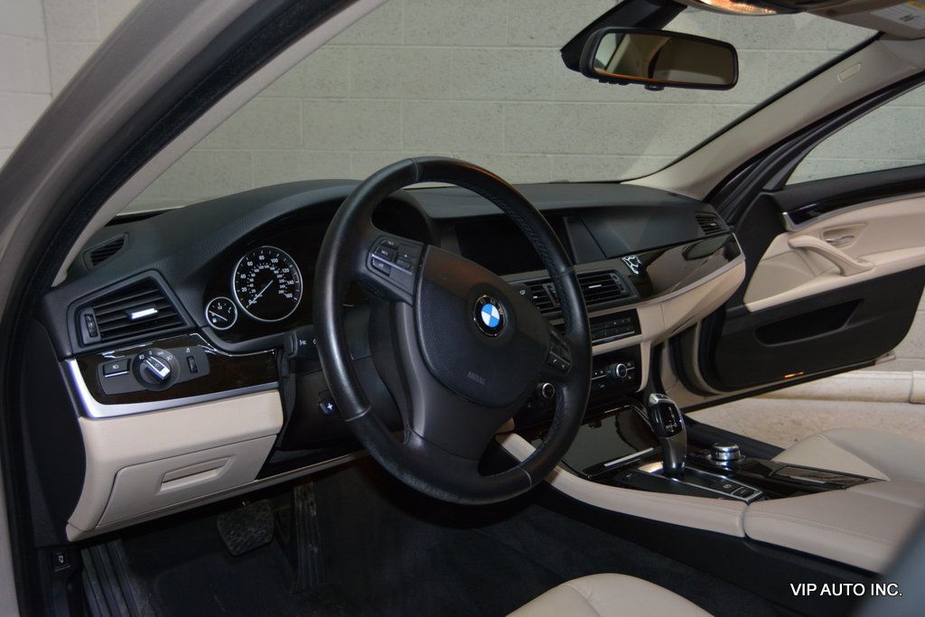 2011 BMW 5 Series 528i - 22977749 - 10