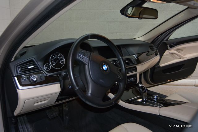 2011 BMW 5 Series 528i - 22977749 - 10