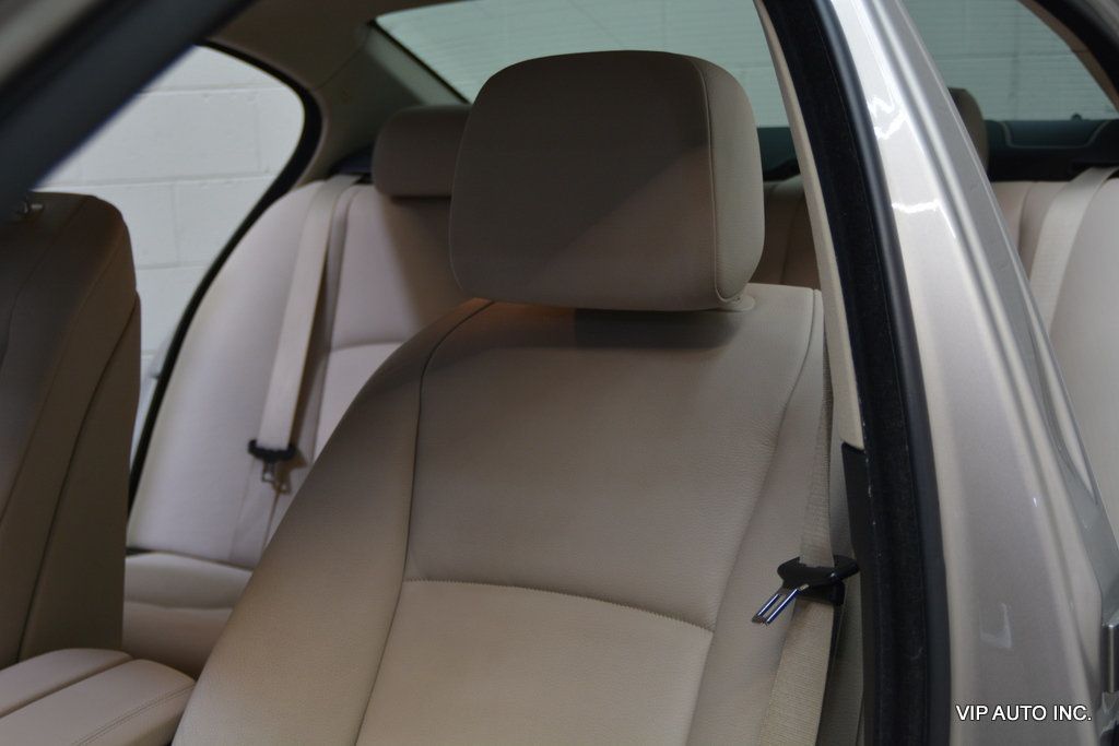 2011 BMW 5 Series 528i - 22977749 - 12