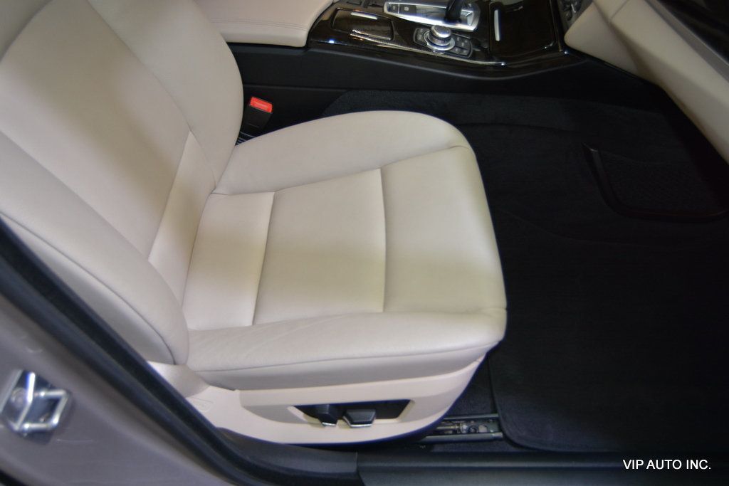 2011 BMW 5 Series 528i - 22977749 - 17