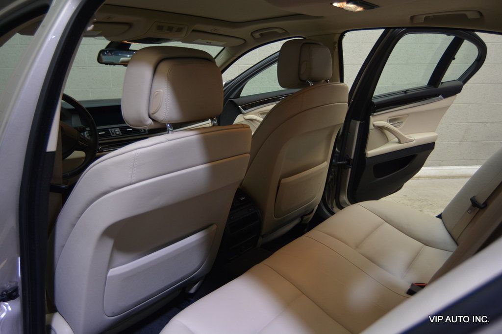 2011 BMW 5 Series 528i - 22977749 - 19