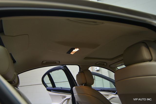 2011 BMW 5 Series 528i - 22977749 - 20