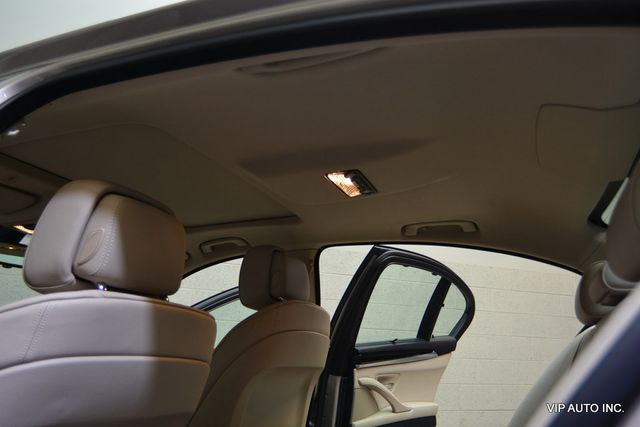 2011 BMW 5 Series 528i - 22977749 - 21