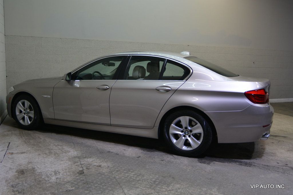 2011 BMW 5 Series 528i - 22977749 - 30
