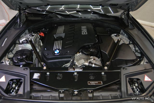 2011 BMW 5 Series 528i - 22977749 - 33