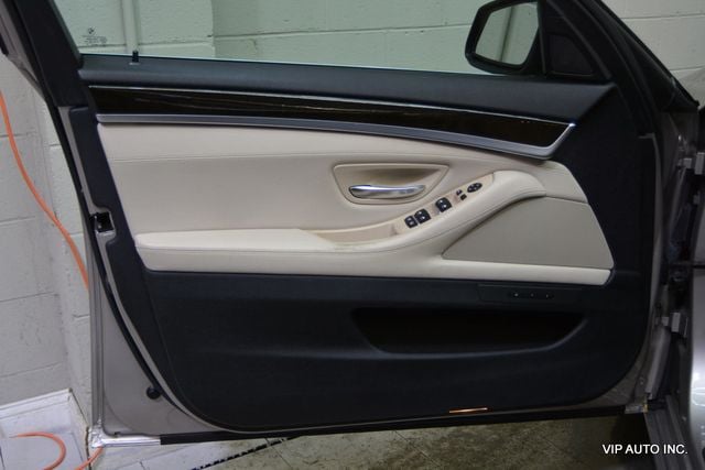 2011 BMW 5 Series 528i - 22977749 - 6