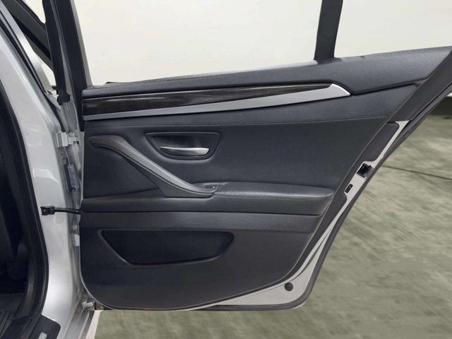 2011 BMW 5 Series 535i - 22951162 - 19